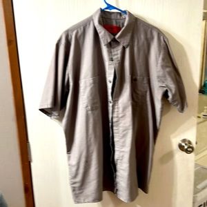 XL Red Kap men’s work shirt. Barely worn. They are in great condition NO STAINS.